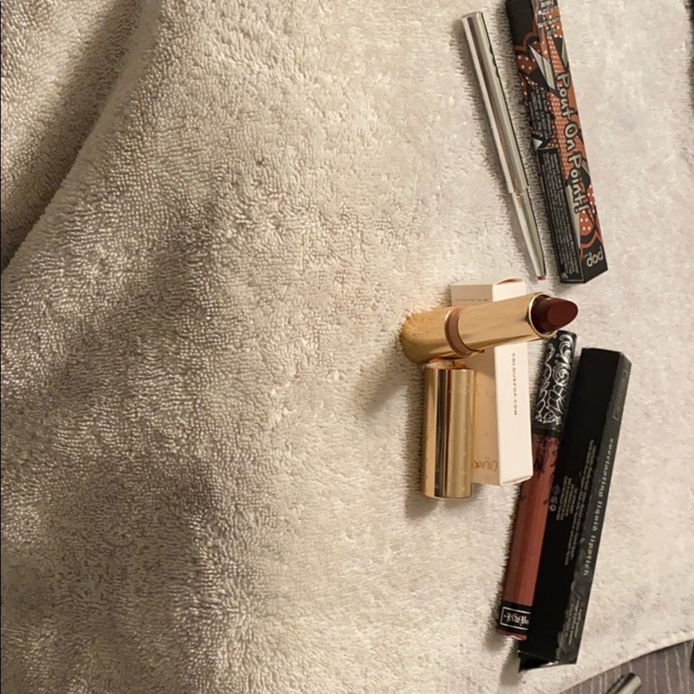 Lipstick, liner and gloss bundle